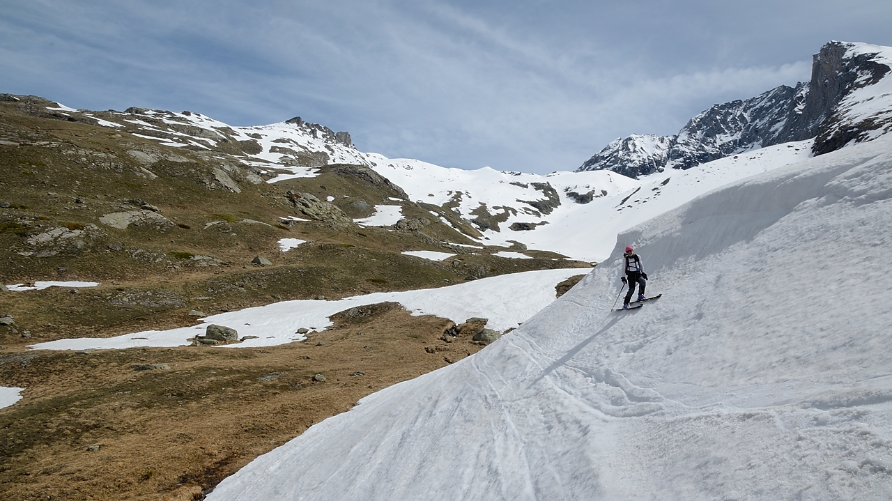 20170522-023-PteColerin.jpg - On arrive au refuge  presque entierement a ski (2-3 mini déchaussages et traversées d'herbe a  ski)