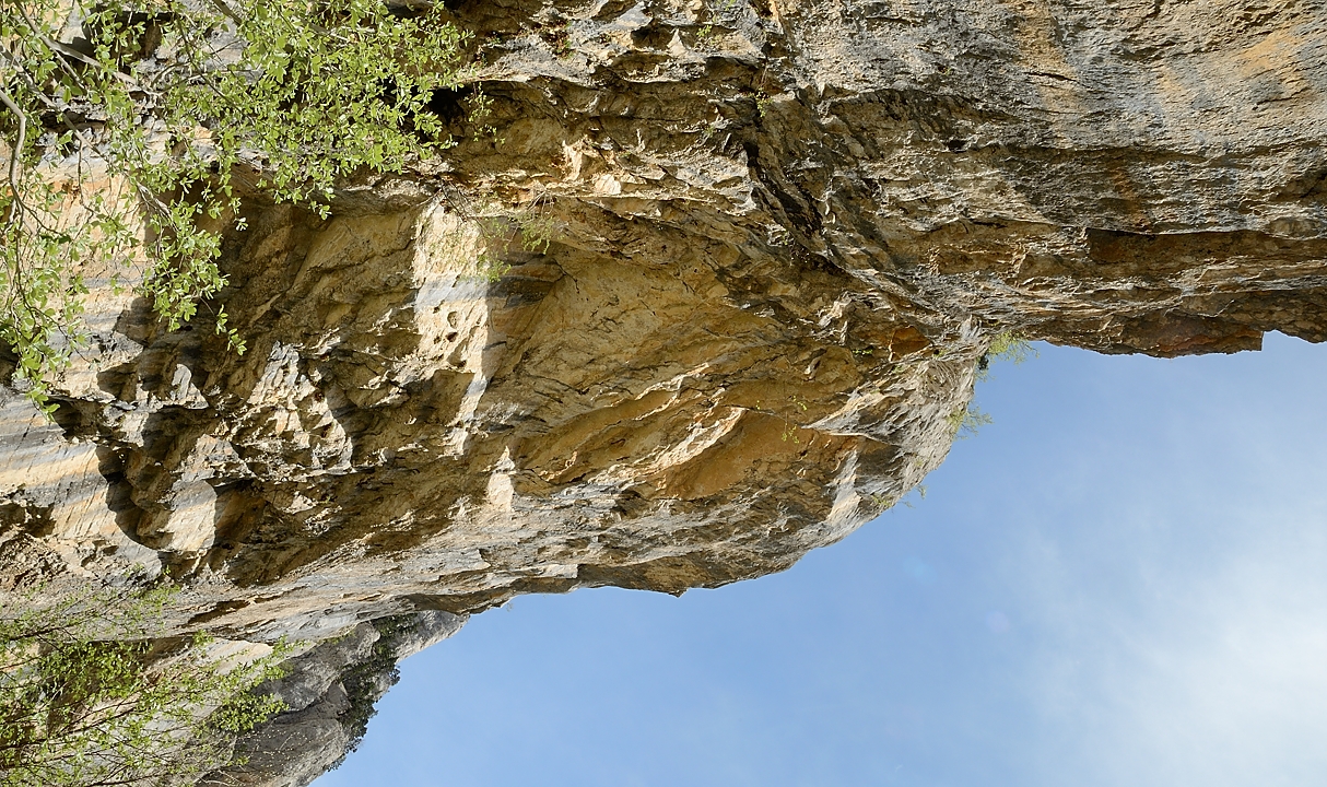 20170525-055-Archiane.jpg - Rochers surplombant au-dessus de nos tetes