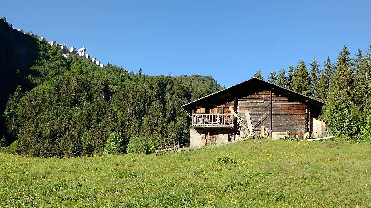 20170611-002-LacGirotte.jpg - Montee sous le Lac de la Girottes (vers les Chatelets)