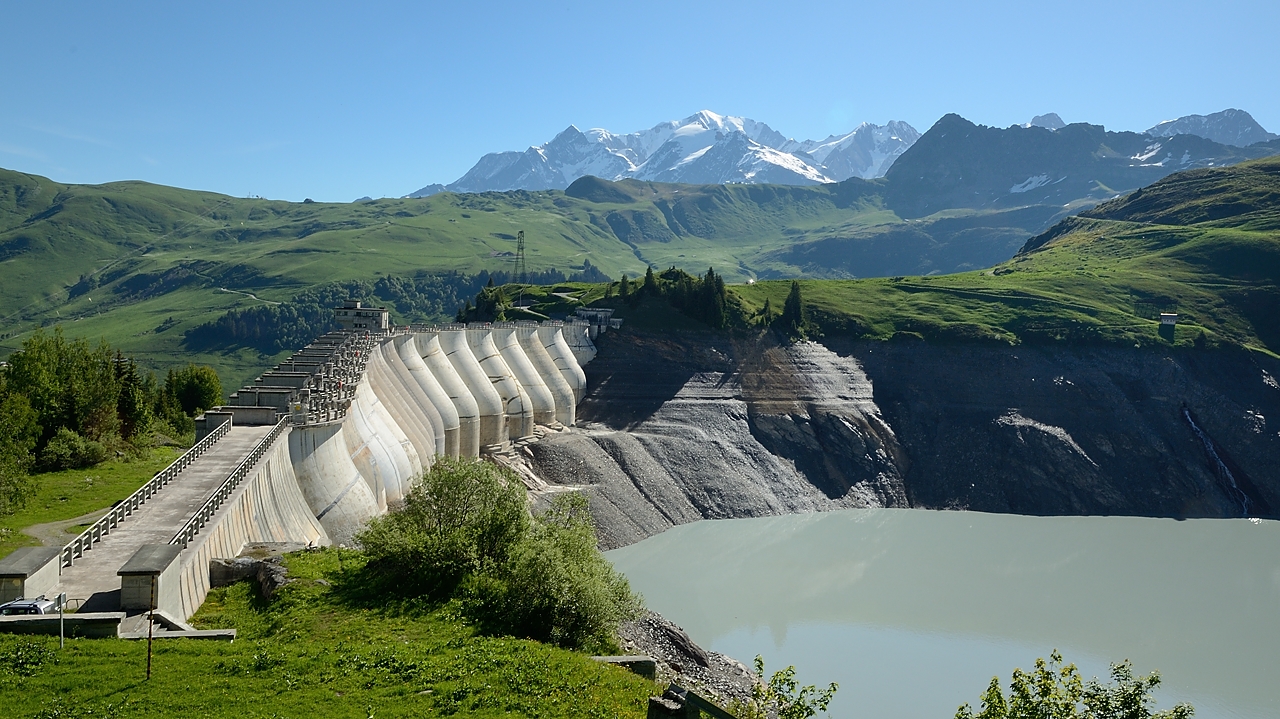 20170611-008-LacGirotte.jpg -  ... avec son barrage plutot original