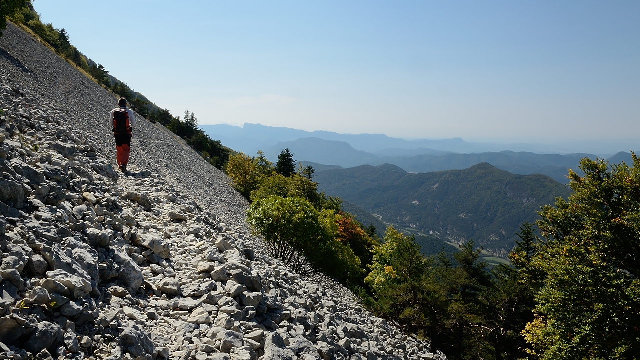 20170923-021-ButStGenix.jpg - Apres le passage du Pas Bouillanain au-dessus de St Julien-en-Quint