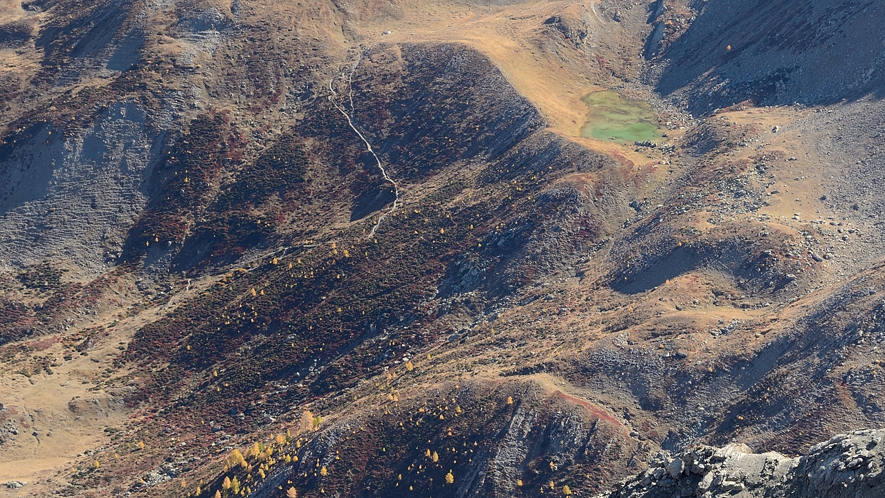 20171007-042-TeteCourbe.jpg - Au même endroit, le même vallon ave le Lac de la Plate Lombarde