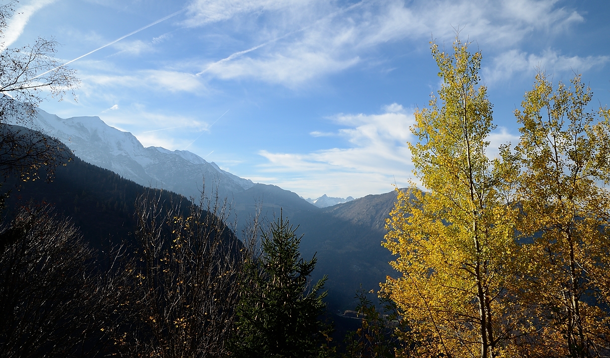 20171102-001-ColAnterme.jpg - Dans la pente (bien raide, bien au soleil) qui monte aux Chalets de Pormenaz