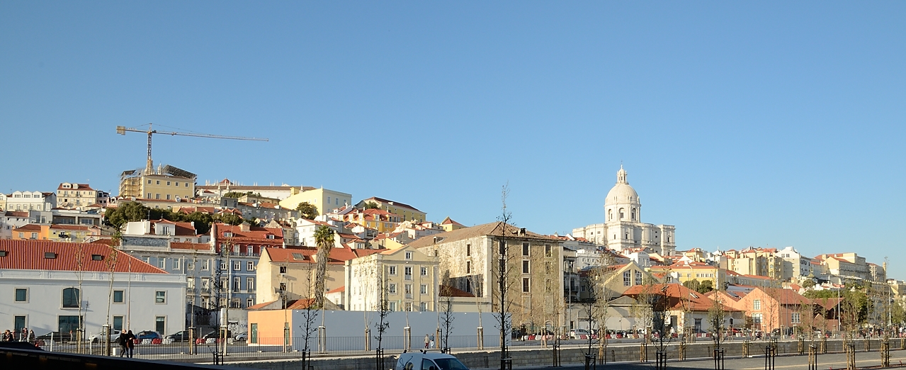 20171111-092-Lisboa.jpg - A long Tejo between Apolonia station and Praça do Comercio