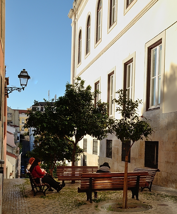 20171112-206-Lisboa.jpg - Between Cais do Sodre and Miradouro de Santa Catarina