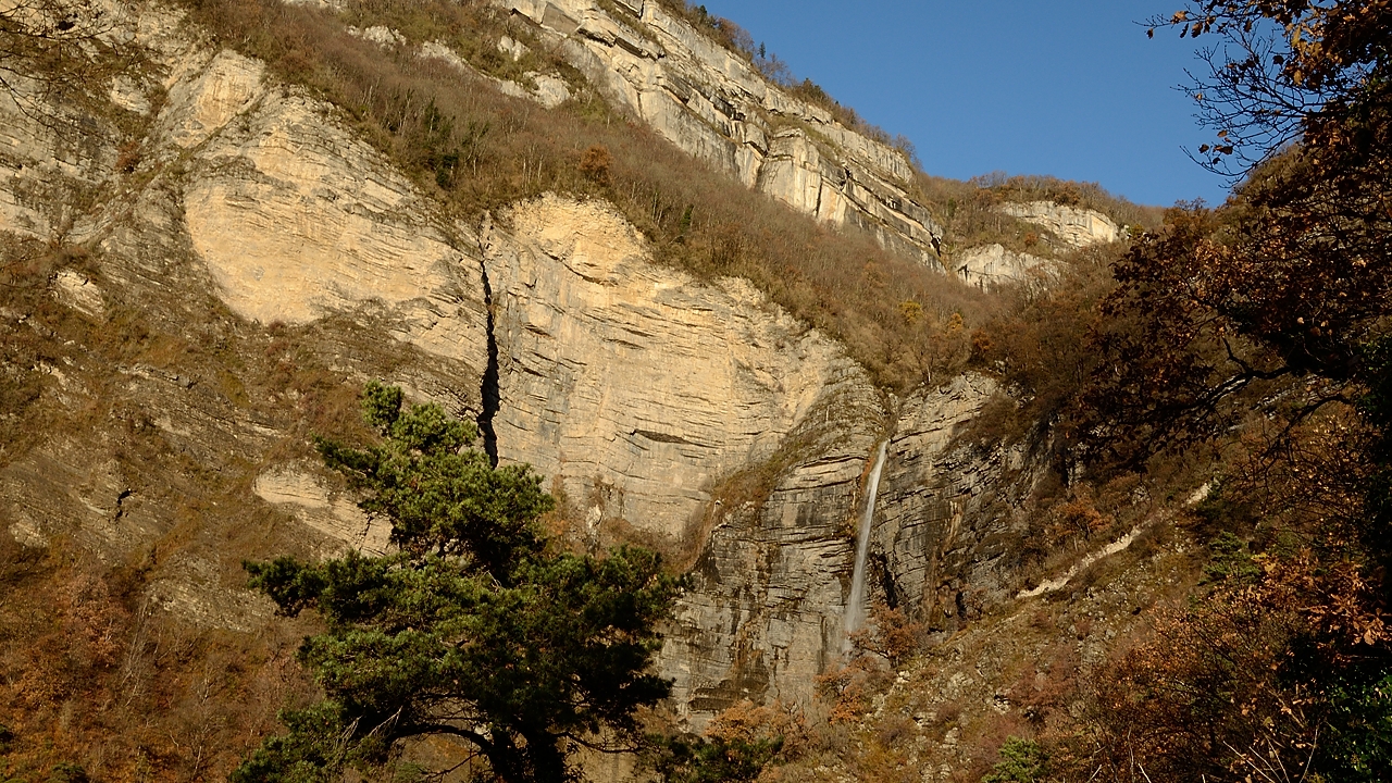 20171126-002-ChateauNardent.jpg - La Cascade de la Pissarotte 