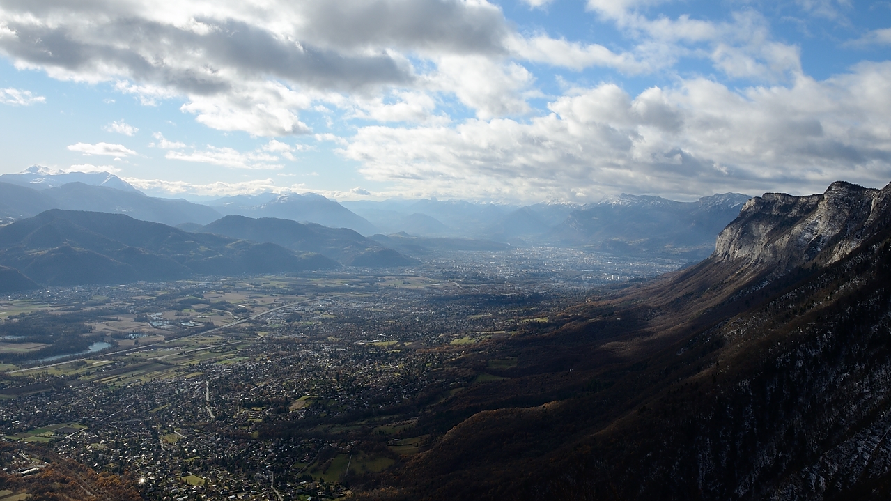 20171126-024-ChateauNardent.jpg -  ... et un peu moins sur Grenoble (mais pas bcp de soleil et un petit vent du nord à la descente)