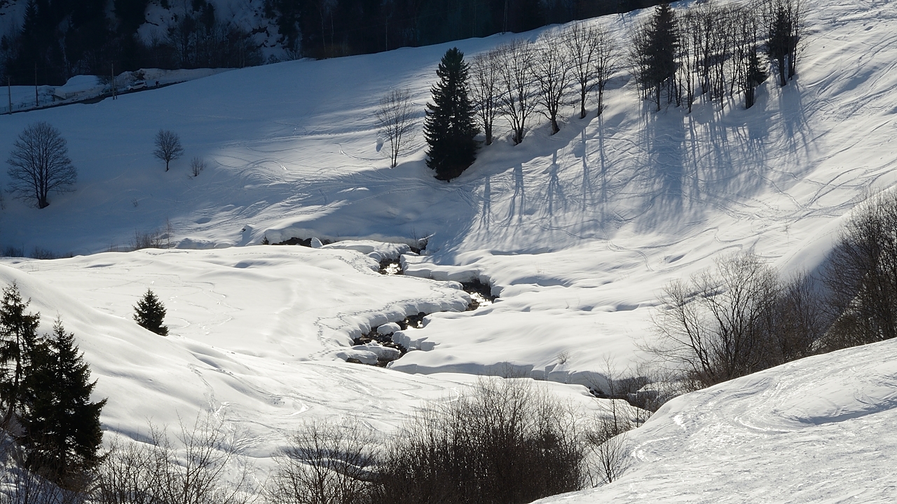 20180324-002-PortesMontmelian.jpg - Au même endroit en regardant vers le bas : on aurait pu partir plus bas ...