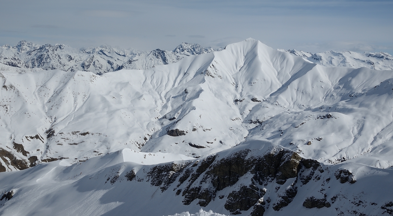 20180402-012-Piolit.jpg - Au sommet: vers le nord la Grande Autane ...
