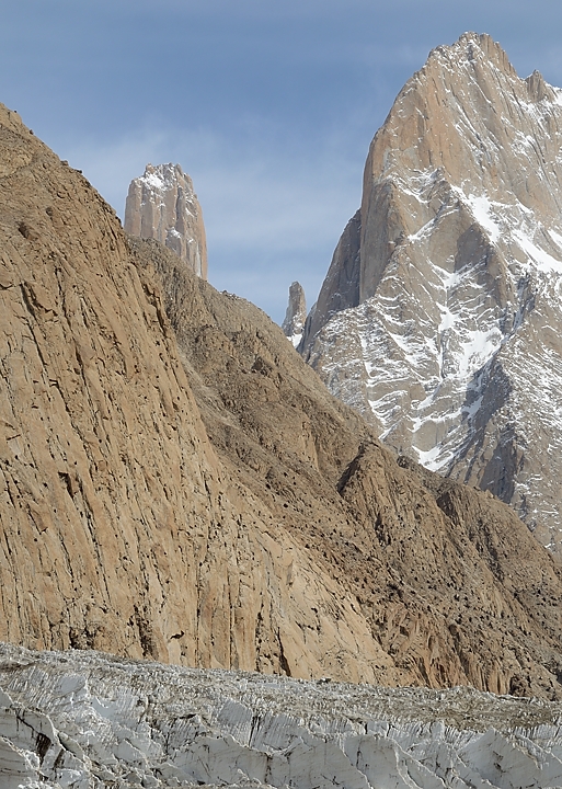 2016-04-21-0353-Trek-PayuRobutse.jpg - La fameuse "Nameless Tower"