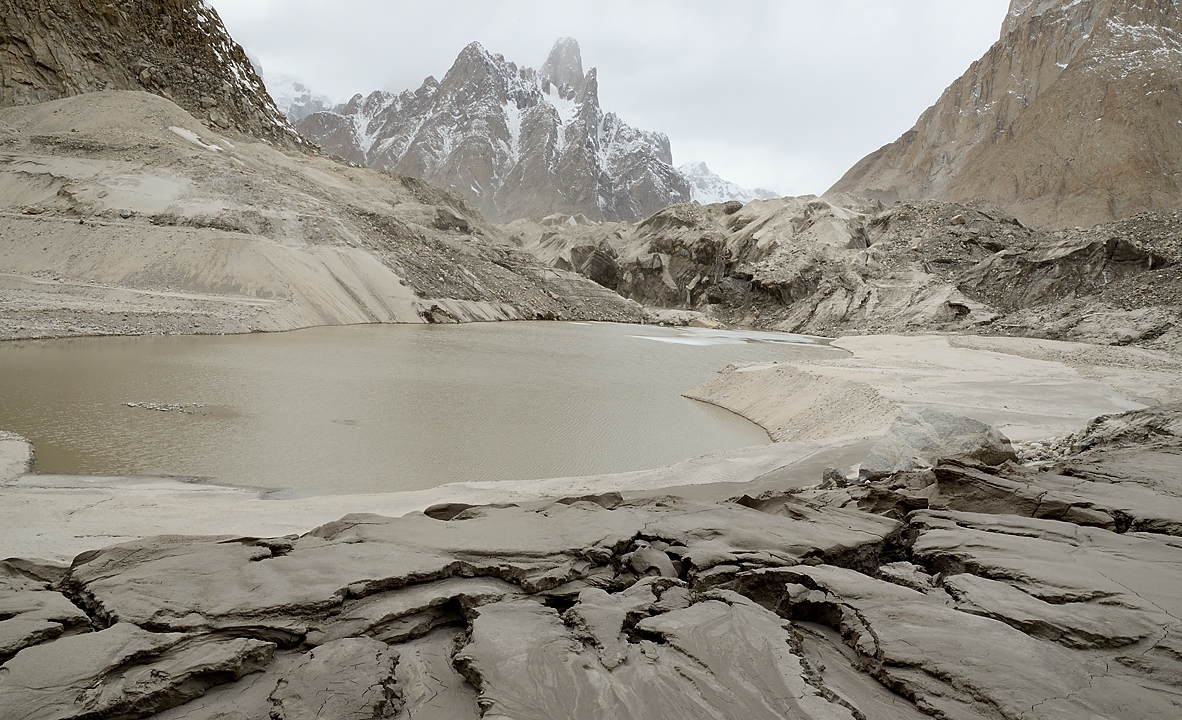 2016-04-21-0395-Trek-PayuRobutse.jpg - Lac (presque disparu) juste avant Khoburtse