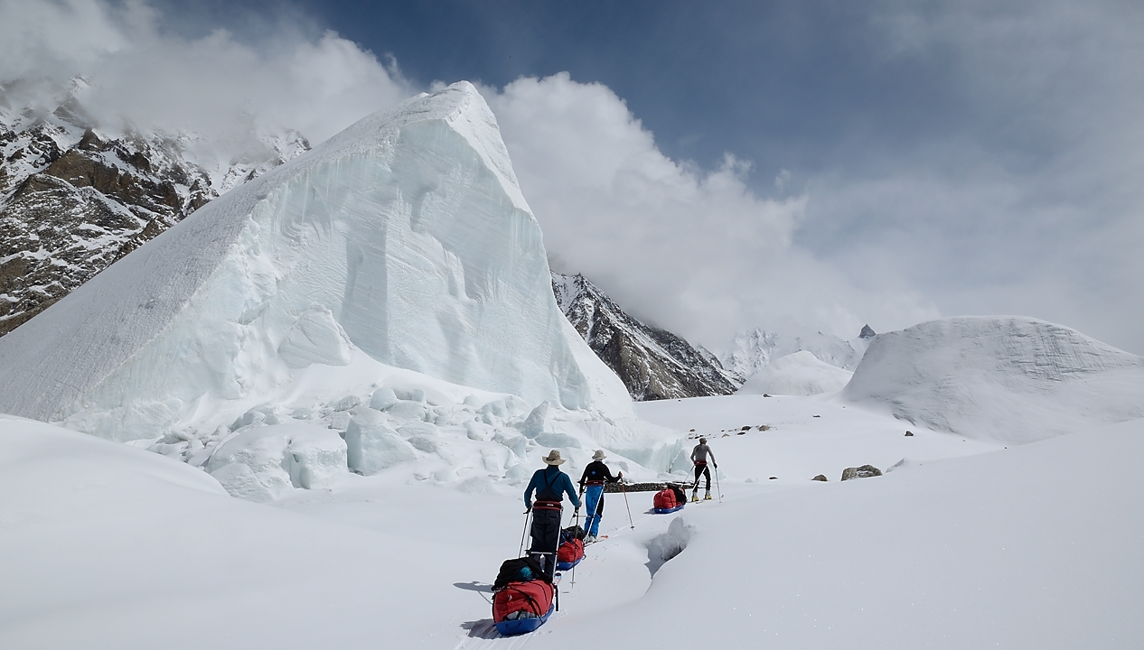 2016-04-23-0500-Ski-Baltoro-j2.jpg -  ... 