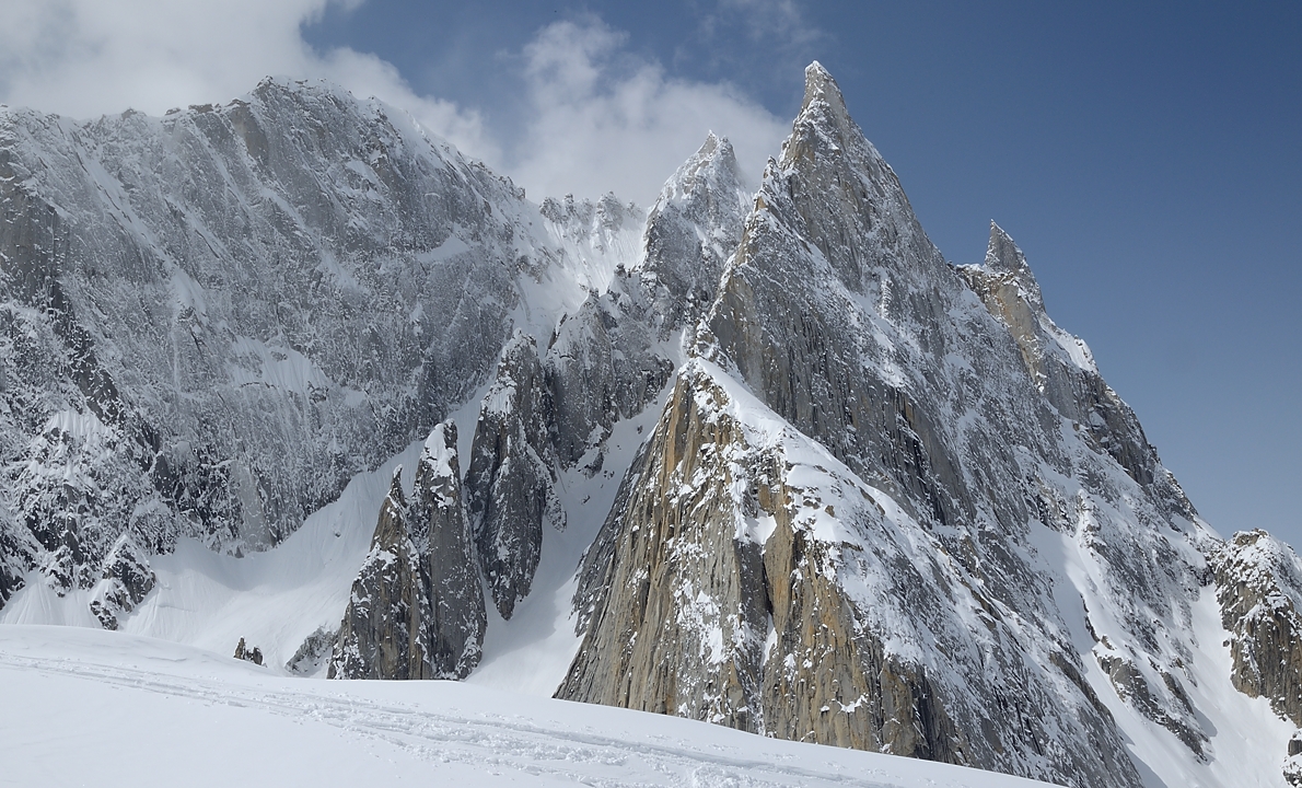 2016-04-24-0547-Ski-Baltoro-j3.jpg - Wonderful Peaks in the Biachardi Group