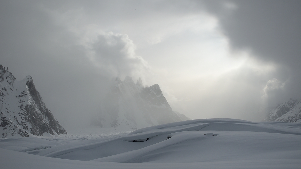 2016-04-24-0570-Ski-Baltoro-j3.jpg - Lumieres de fin de journee
