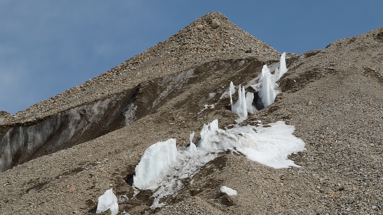 2016-05-03-1091-Ski-Baltoro-j12.jpg - de plus en plus d'endroits deneigés