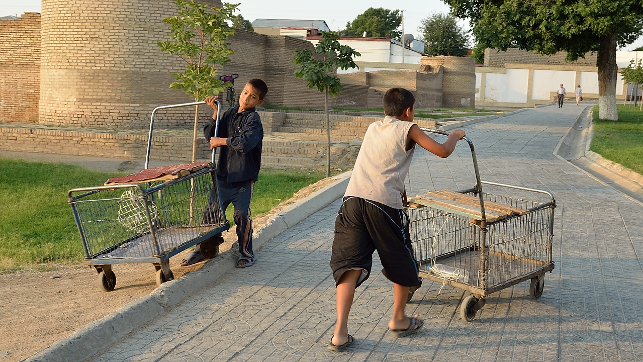 Tadjikistan-J05-2012-07-26-011-Samarcande.jpg -  ...