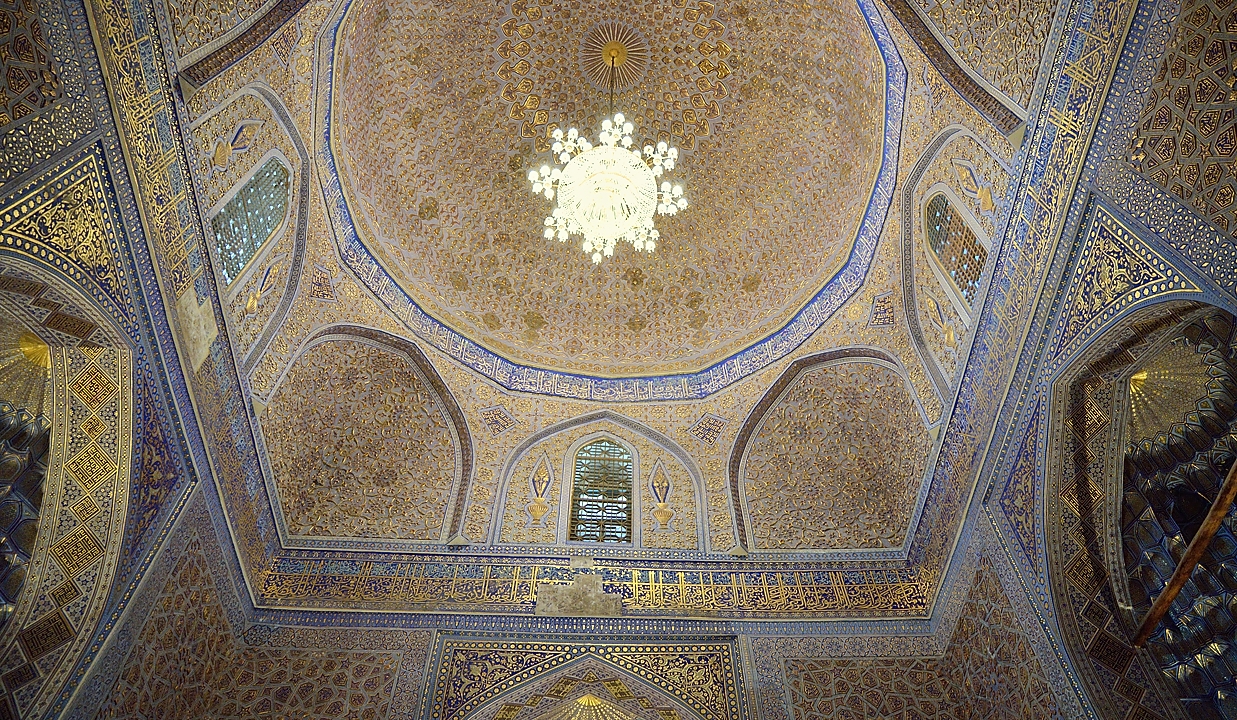 Tadjikistan-J06-2012-07-27-053-Samarcande.jpg - Inside the dome of the mausoleum