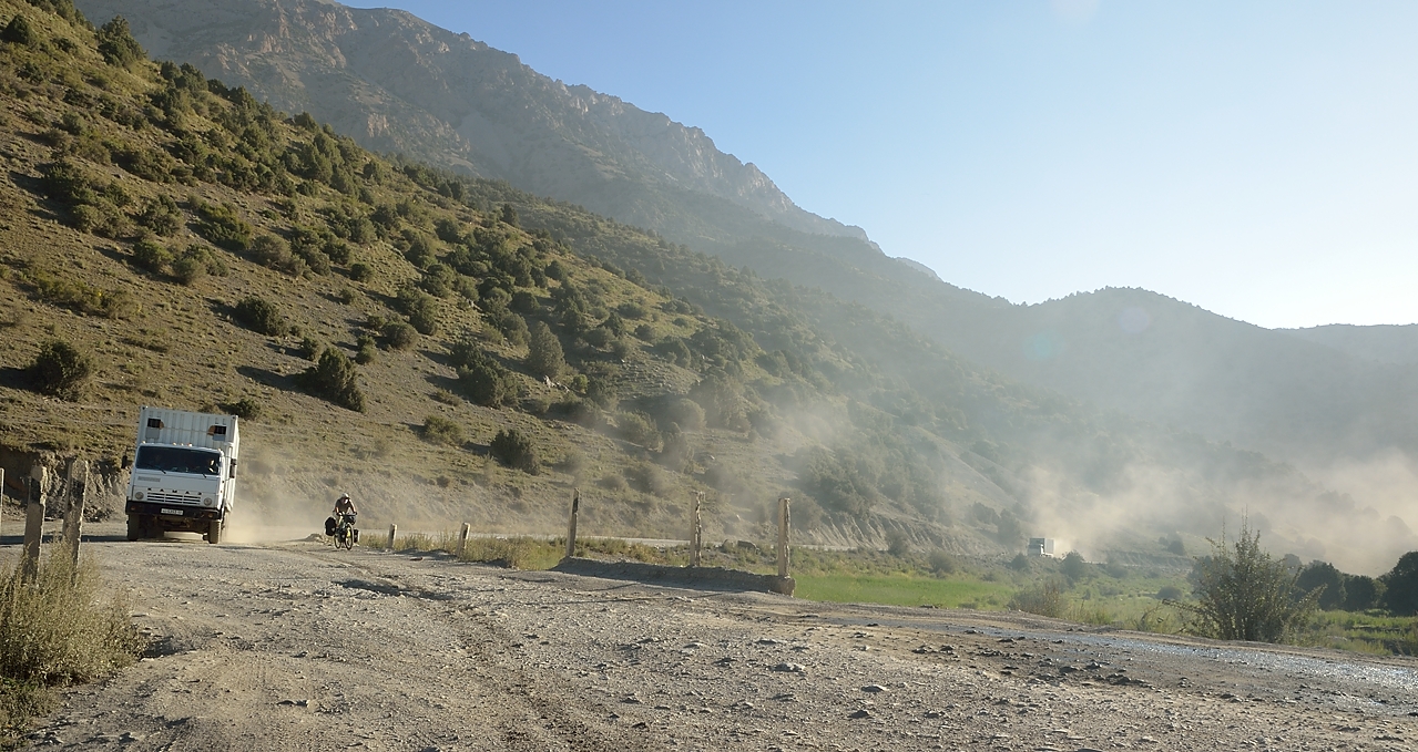 Tadjikistan-J14-2012-08-04-004-ShakriZarafshan.jpg -  ...