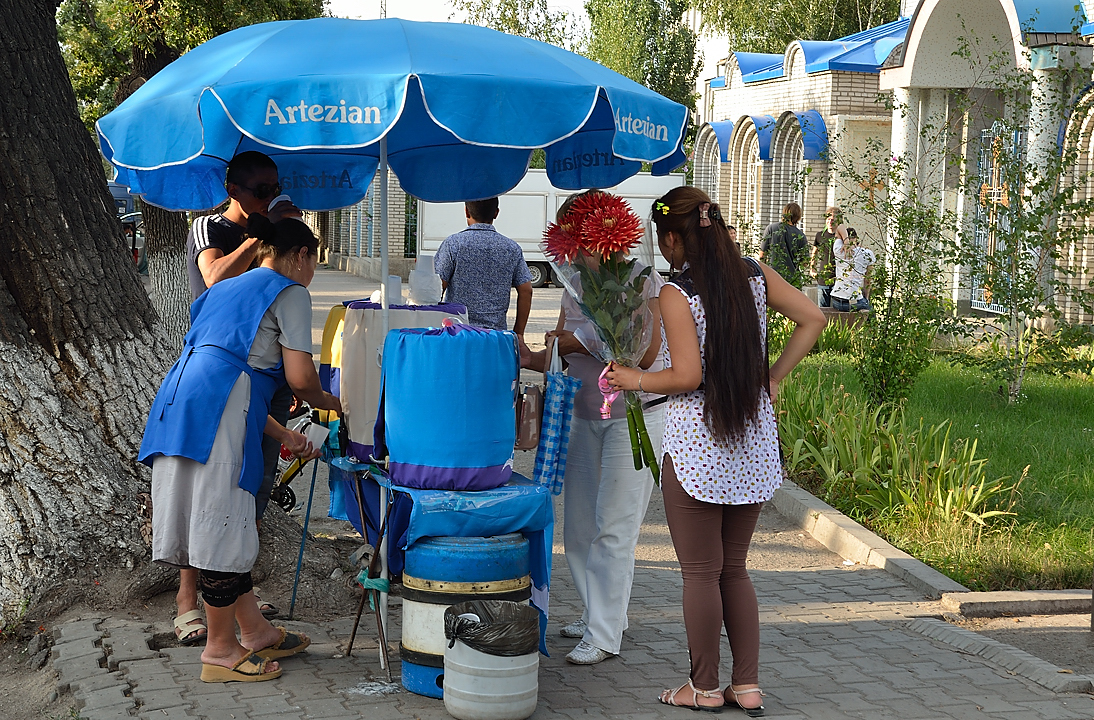20130725-010-Bichkek.jpg - Here they sell local drinks --- some of them of questionable taste