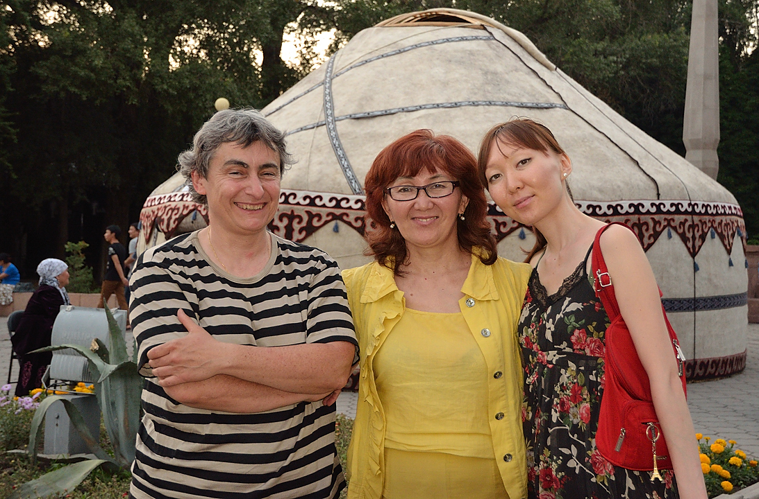 20130726-185-Bichkek.jpg - Monique with ELita and her Mother