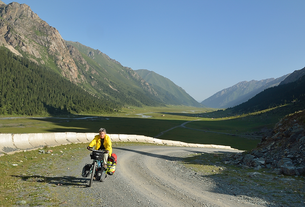 20130730-039-Karakol-MaydAdyr.jpg - here starts the real climb --- Kokija is just below the road