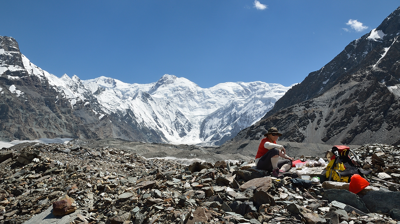 20130806-131-Trek.jpg - facing Proletarskii Tourist glacier