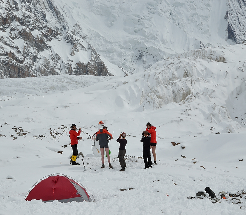 20130808-014-BaseCamp.jpg - A group of Polish climbers --- making a snowman warms you up