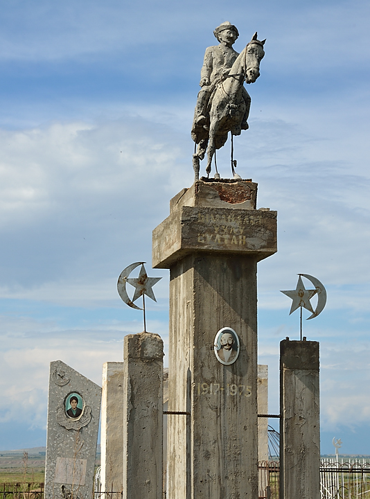 20130813-057IssykKul.jpg - A beautiful cemetery after Orgochor