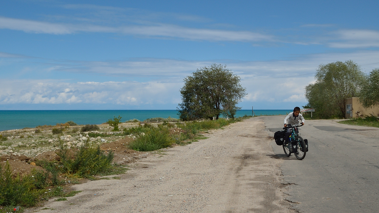 20130814-081IssykKul.jpg -   ....