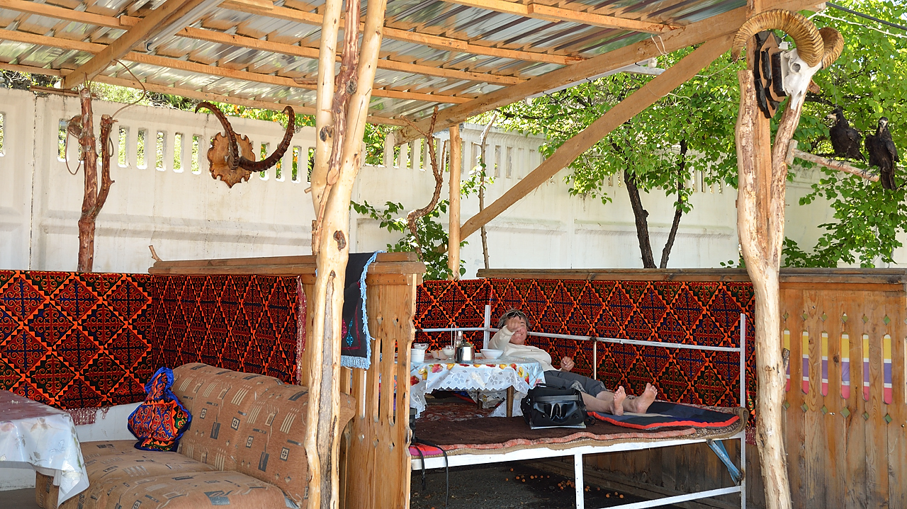 20130814-087IssykKul.jpg - Beach restaurant in Tamga